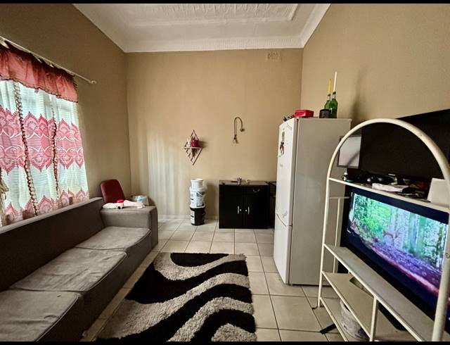 3 BEDROOM HOUSE FOR SALE IN FOREST HILL